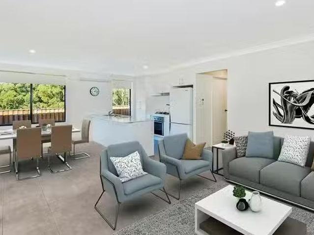 Deal! 4 BR 17B Clunes Street, Port Macquarie, NSW 2444