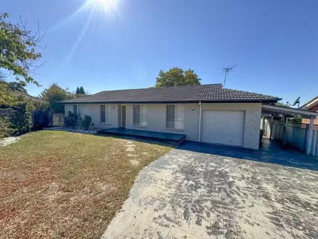Cozy 4 BR 14 Scott Place, KELSO House for rent Listed by Carl.