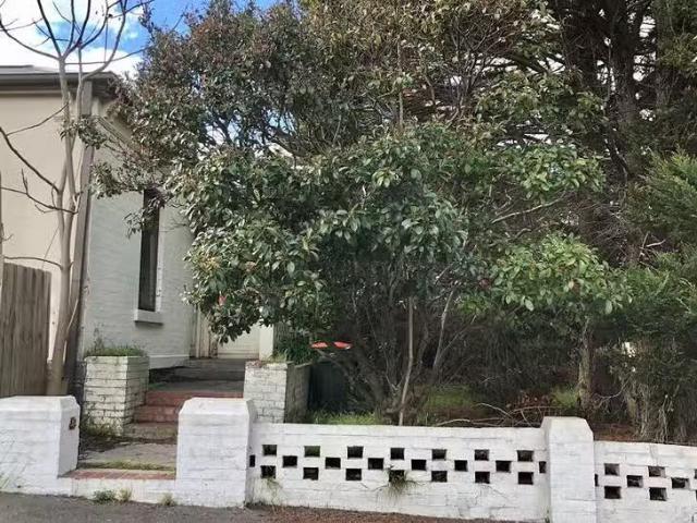 Nice 4 BR 15 Oxley Road, Hawthorn, VIC 3122