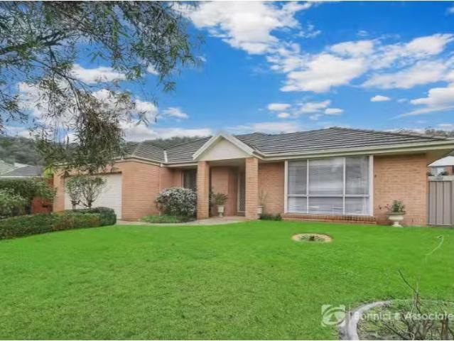 Deal! 4 BR 16 Casper Lane, Glenroy House for rent Listed by T.