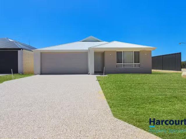 Deal! 4 BR 18 Serventy Crescent, HAMMOND PARK, WA 6164 House.