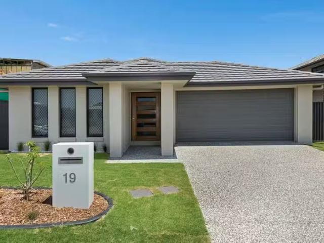 Cozy 4 BR 19 Electra Street, Coomera, QLD 4209