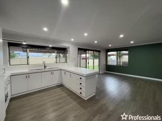 Cozy 4 BR 19 Mackay Crescent, Gosnells, WA 6110