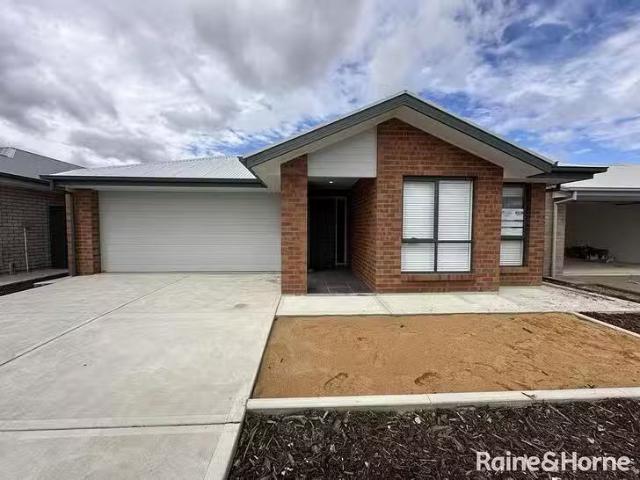 Rental! 4 BR 23 Badman Street, Munno Para Downs, SA 5115