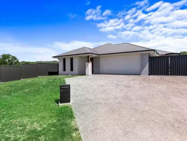 Cozy 4 BR 21 Cottee Court, URRAWEEN, QLD 4655 House for Rent