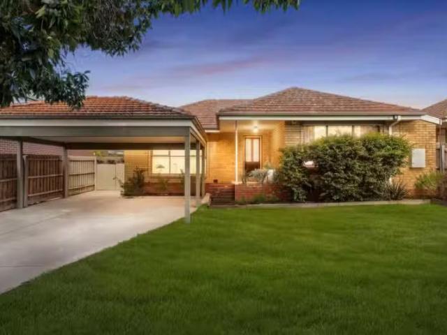 Nice 4 BR 21 Hampshire Road, Forest Hill VIC 3131 House For.