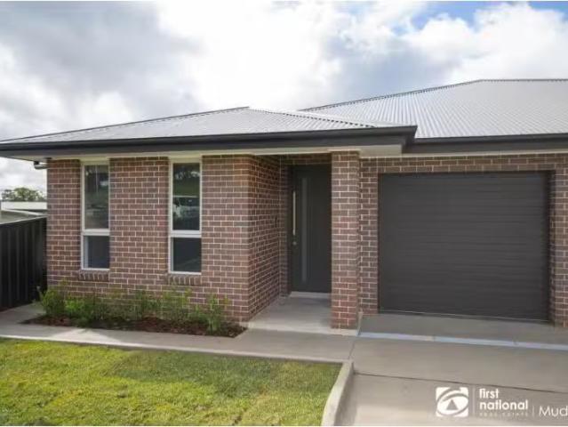New 4 BR 27 Marskell Circuit, MUDGEE House for rent Listed by.