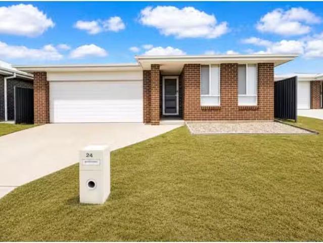 Cheap 4 BR 24 Meramie Street, Mudgee House for rent Listed by.