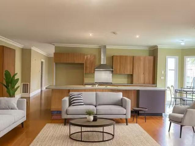 Charming 4 BR 2/73 Ann Street, Dandenong, VIC 3175