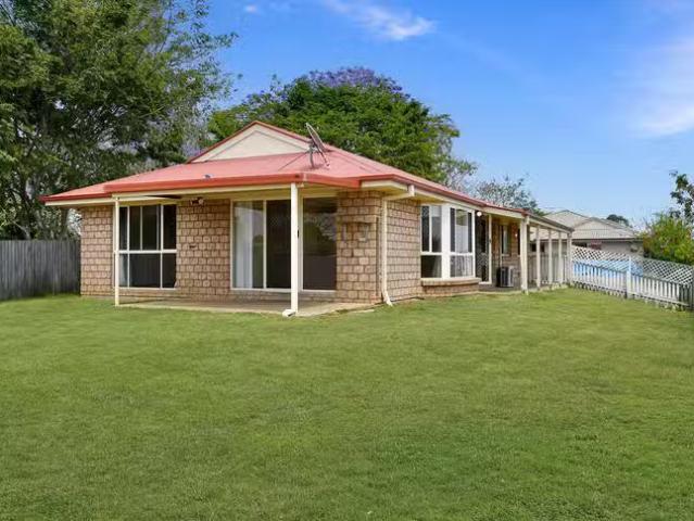 Deal! 4 BR 28 Chetwynd Street, Redbank Plains, QLD 4301