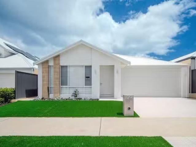Nice 4 BR 29 Awati Way, Jindalee, WA 6036