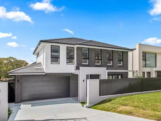 Rental! 4 BR 2J Langer Avenue, Caringbah South, NSW 2229