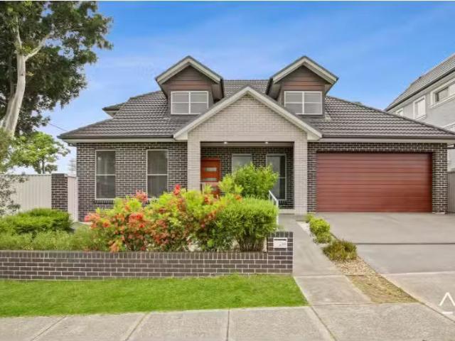Rental! 4 BR 34 Garfield Street, Wentworthville House for rent.