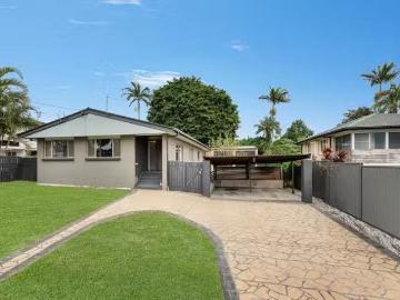 Deal! 4 BR 35 Attunga Street, Kingston, QLD 4114