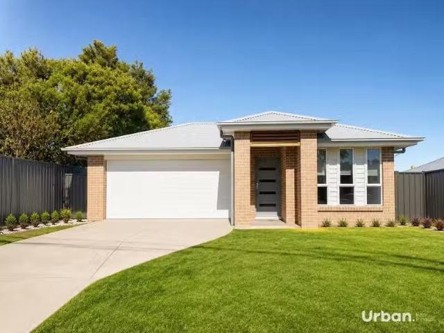 Rental! 4 BR 36 Harper Street, Greta House for rent Listed by.