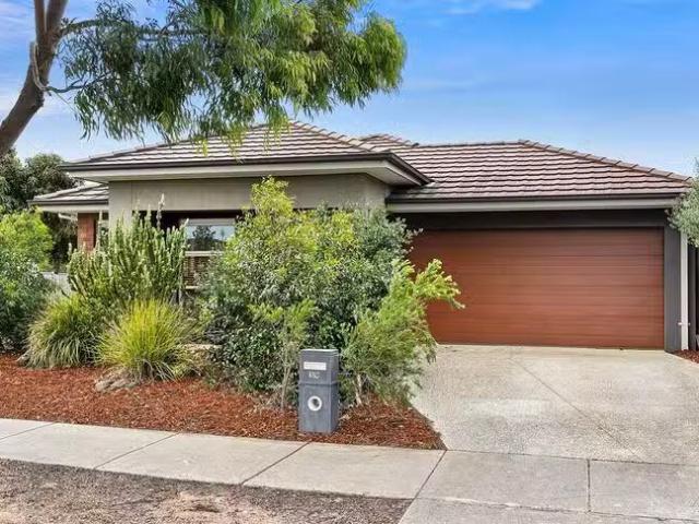 Deal! 4 BR 39 41 Wild Oak Avenue, Armstrong Creek, VIC 3217