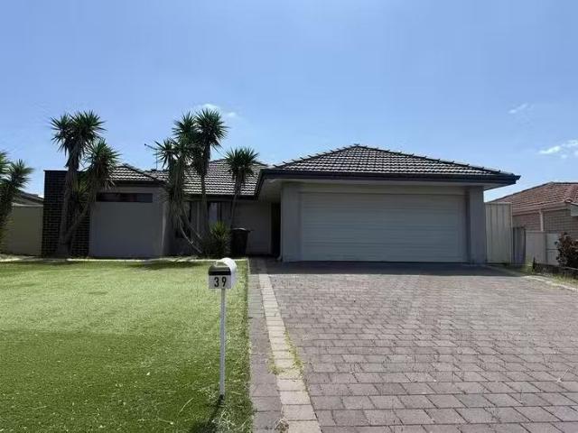 Just in! 4 BR 39 Viridian Drive, Banksia Grove, WA 6031