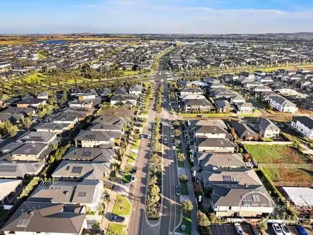 Rental! 4 BR 3 Nolan Street, Aintree, VIC 3336