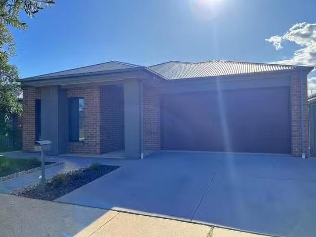 Cheap 4 BR 3 Lillypilly Walk, Andrews Farm, SA 5114
