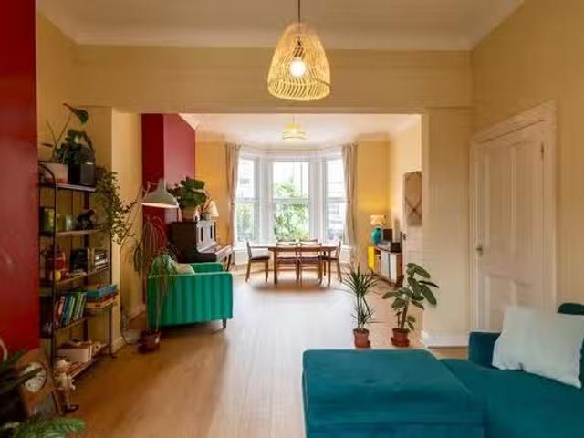 Deal! 4 BR Warwick Road