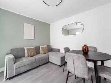 Rental! 4 BR Abbotsbury Road