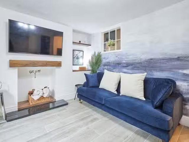 Unique 4 BR Cleveland Terrace