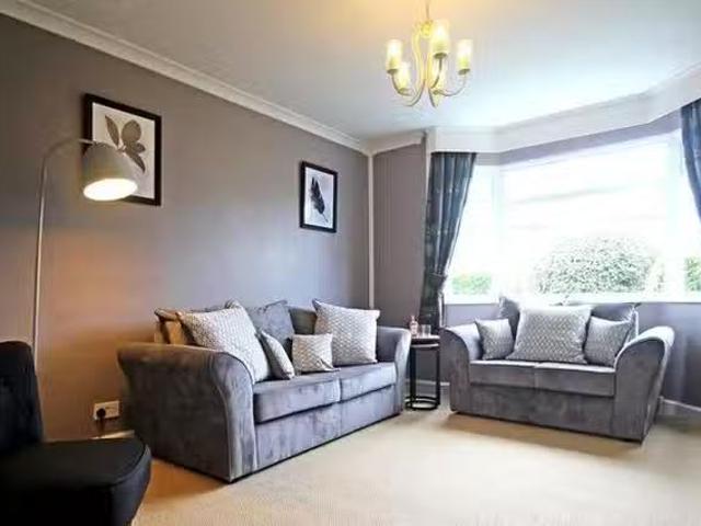 New 4 BR Queens Road