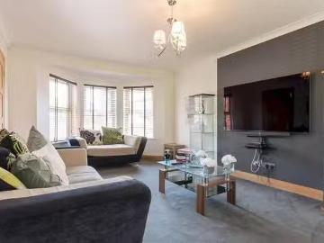 Deal! 4 BR Sullivan Way