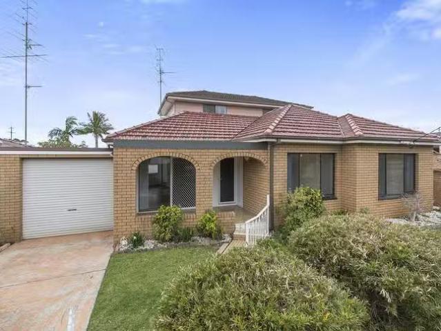 Deal! 4 Jones Place, Corrimal, NSW 2518