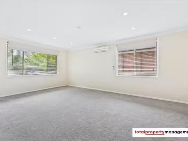 Rental! 4 Keene Place, PAGE House for rent Listed by Loren Bl.