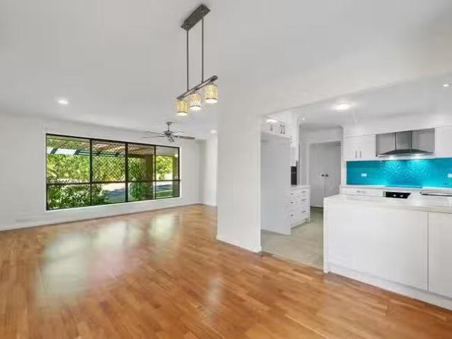 For Rent! 4 Leonarda Drive, Arana Hills, QLD 4054