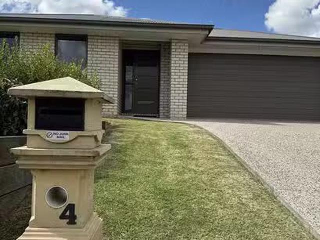 Cozy 4 Lewis Street, Crows Nest, QLD 4355