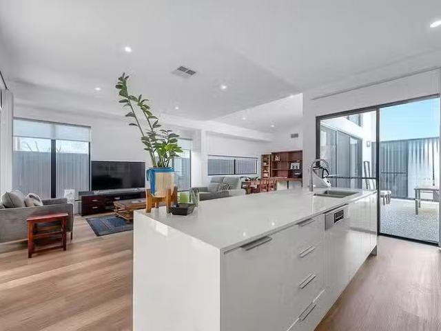 Charming 4 Lynton Avenue, North Brighton, SA 5048
