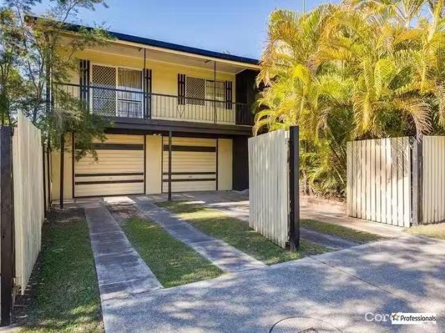 Just in! 4 Moffatt Road, Waterford West, QLD 4133
