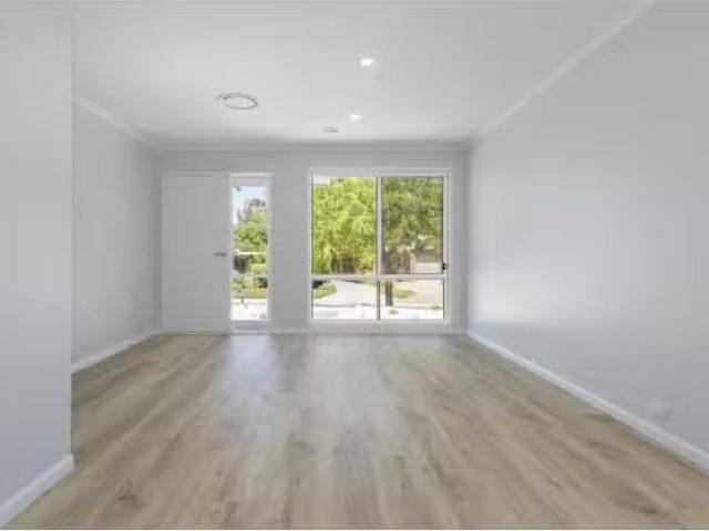 New 4 Mundang Crescent, Ngunnawal House for rent Listed by Pr.