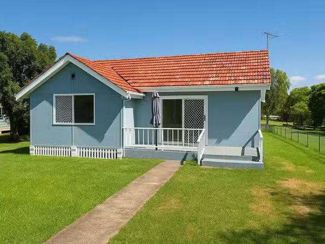 Deal! 4 Nettleton Crescent, Moorooka, QLD 4105