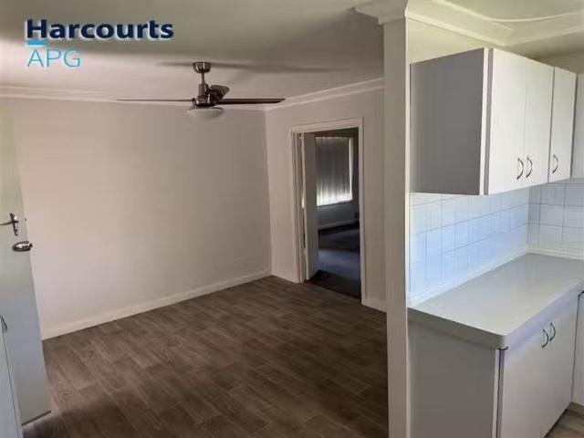 Just in! 4 Queen Street, BUNBURY, WA 6230 House for Rent