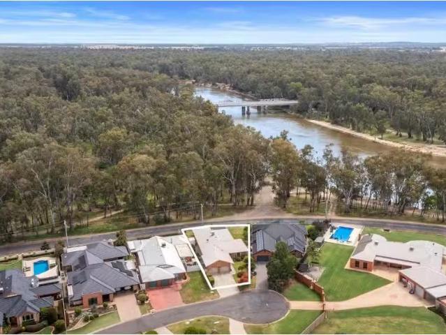 For Rent! 4 Rivergum Court, Cobram House for rent Listed by L.