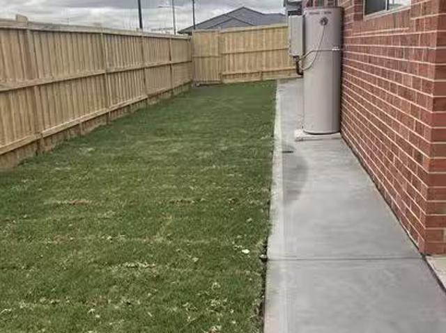 New 4 Swanley Street, Donnybrook, VIC 3064