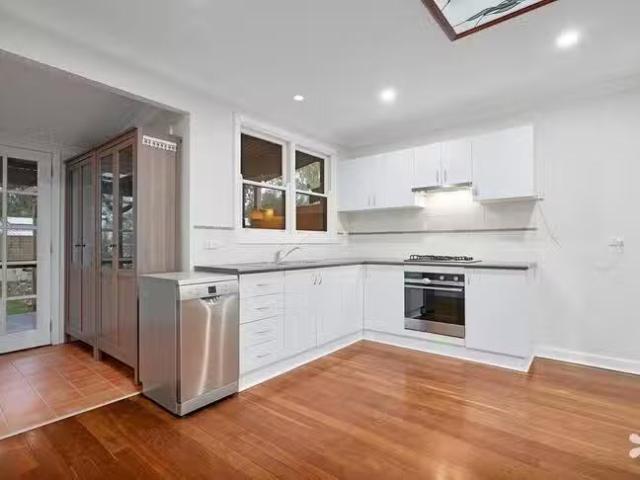 Unique 4A Menas Place, Coolbellup, WA 6163