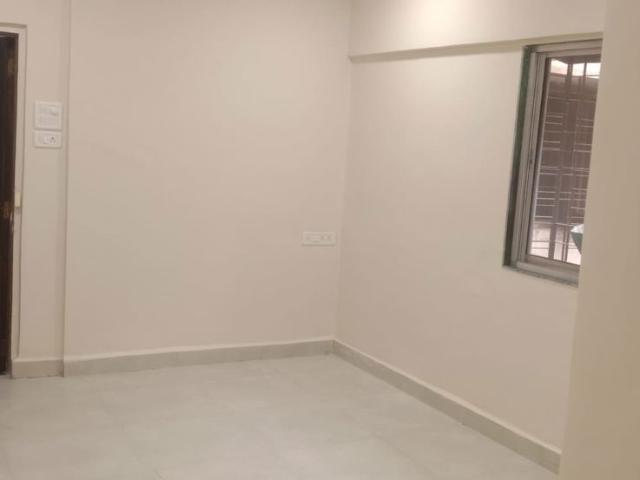 Rental | 500 Sq.Ft. Apartment in Lokhandwala Complex