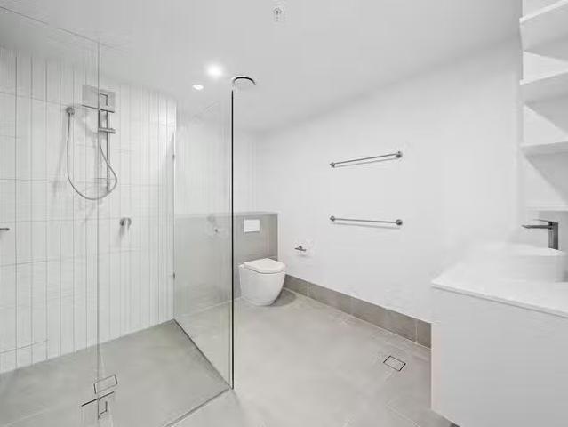 Just in! 502/6 Furzer Street, Phillip, ACT 2606