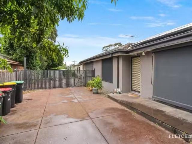 Cheap 50 Childs St, Melton South VIC 3338 House For Lease