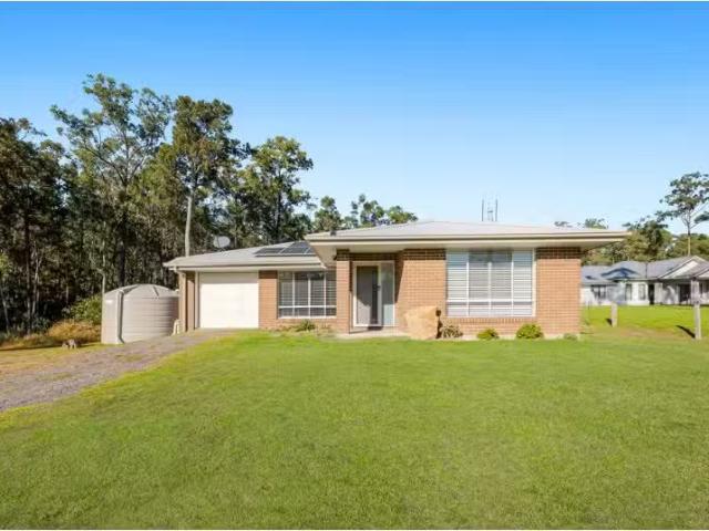 Unique 50 Timbertop Road, GLEN OAK House for rent Listed by K.