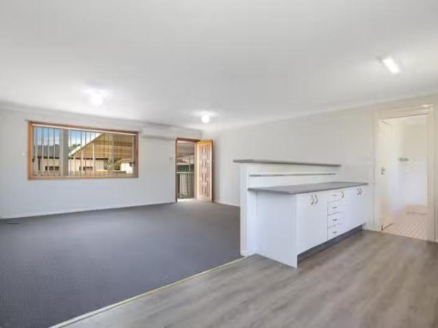 Deal! 50A Crudge Rd, Marayong NSW 2148