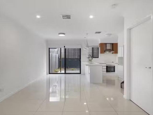 Charming 5/156 Padstow Road, Eight Mile Plains, QLD 4113
