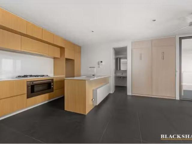 Unique 516/25 Edinburgh, City Apartment for rent Listed by Ta.
