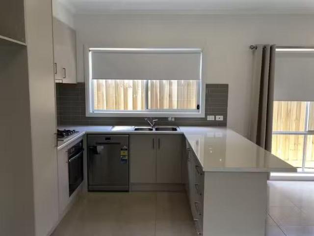 Just in! 5/135 Princes Highway, YARRAGON, VIC 3823 Townhouse.