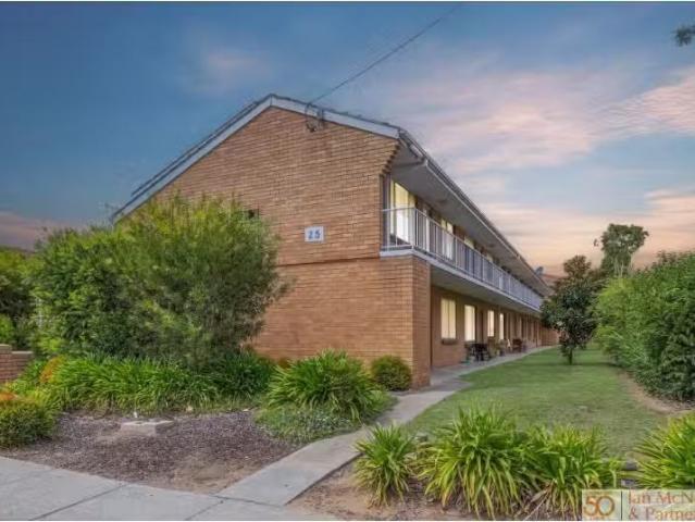 Cozy 5/25 Macquoid Street, Queanbeyan Apartment for rent List.