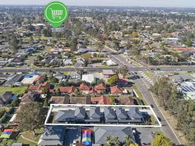 Unique 5/291 Great Western Highway, Emu Plains Townhouse for r.